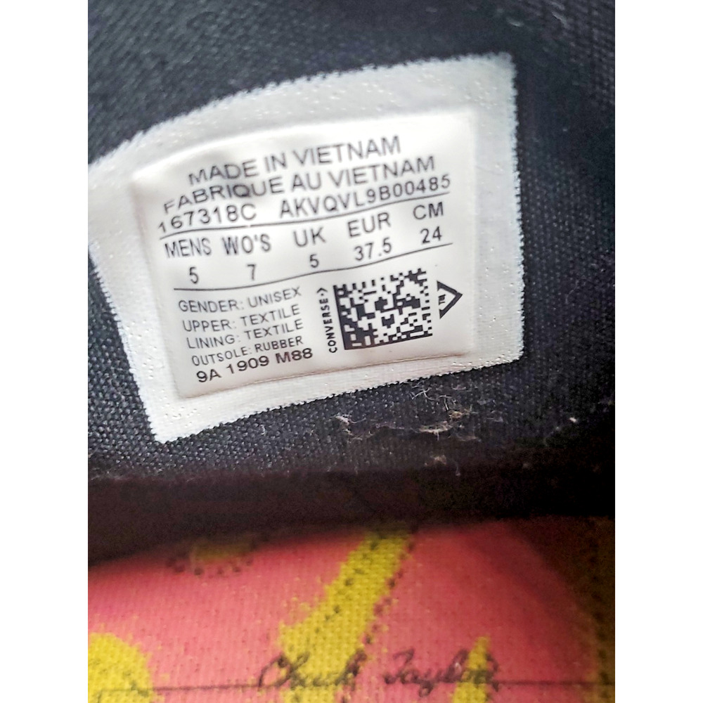 Converse Chuck 70 Hi Batman 80th Anniversary White Pink 167318C DC Womesn 7 - Picture 3 of 16